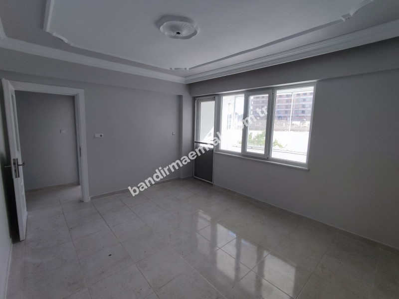 GÖNEN’DE ÖZEL TASARIMLI, GENİŞ 3+1 DAİRE