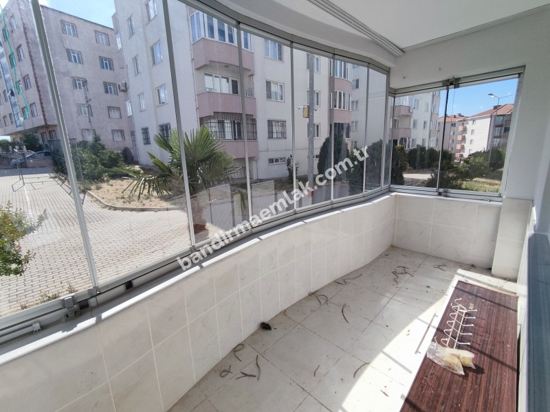 GÖNEN’DE ÖZEL TASARIMLI, GENİŞ 3+1 DAİRE