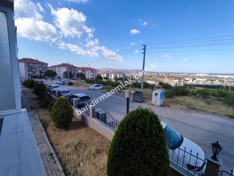GÖNEN’DE ÖZEL TASARIMLI, GENİŞ 3+1 DAİRE