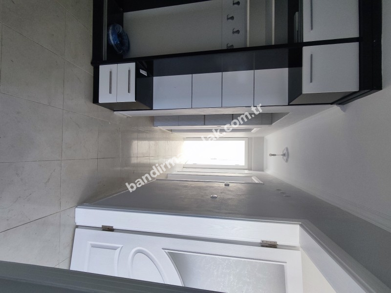 GÖNEN’DE ÖZEL TASARIMLI, GENİŞ 3+1 DAİRE
