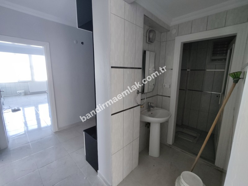 GÖNEN’DE ÖZEL TASARIMLI, GENİŞ 3+1 DAİRE