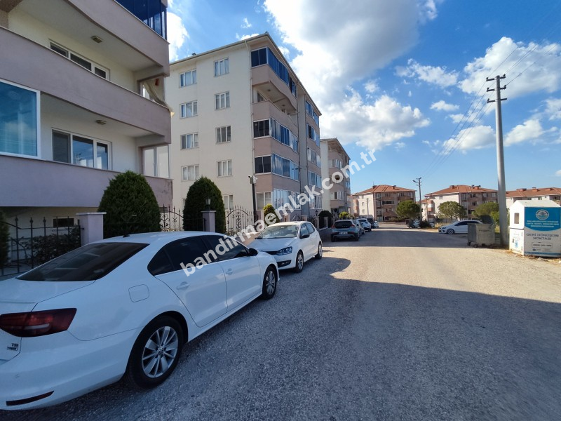 GÖNEN’DE ÖZEL TASARIMLI, GENİŞ 3+1 DAİRE