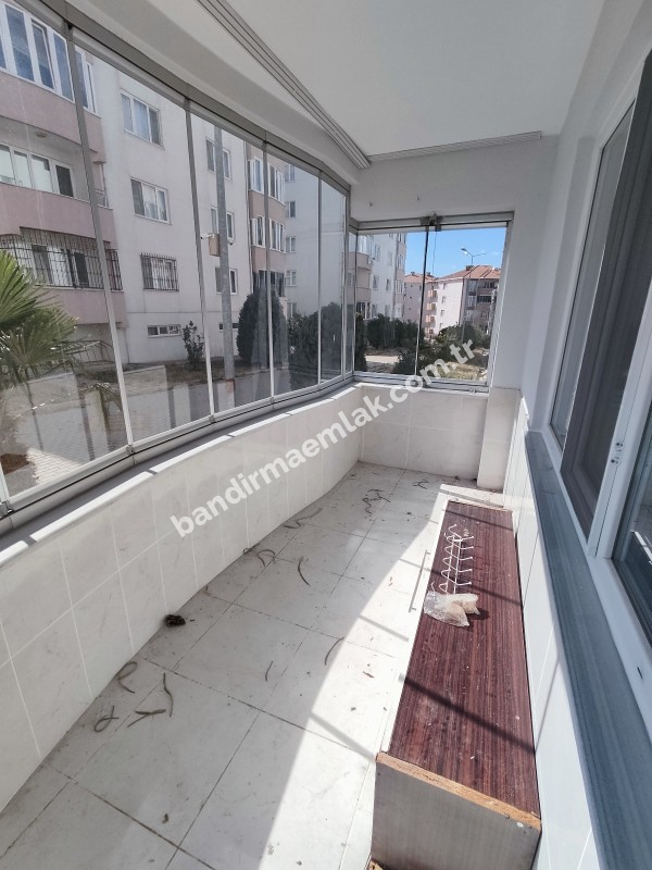 GÖNEN’DE ÖZEL TASARIMLI, GENİŞ 3+1 DAİRE