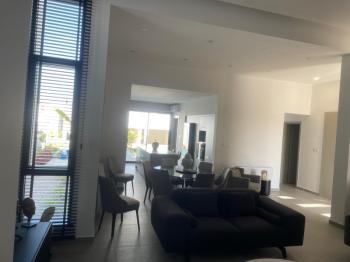 Lefkoşa Batıkent Bölgesinde Satılık 3+1 Havuzlu Lüks Villa