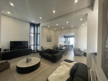 Lefkoşa Batıkent Bölgesinde Satılık 3+1 Havuzlu Lüks Villa