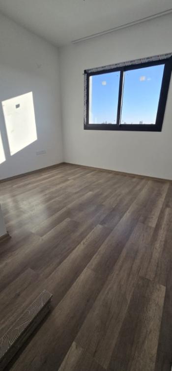 Lefkoşa Yenikent Bölgesinde Hemen Teslim Satılık 3+1 Köşe Villa 