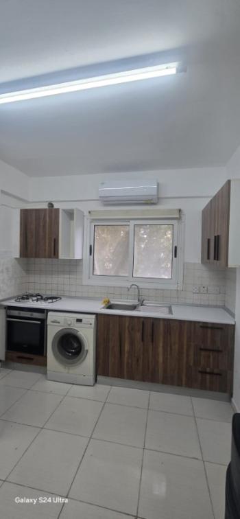 Lefkoşa Yenikent Bölgesinde Yarı Eşyalı 2+1 KİRALIK ZEMİN KAT DAİRE