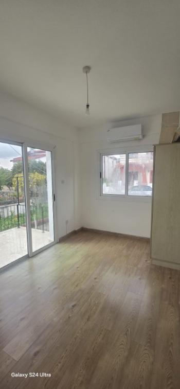 Lefkoşa Yenikent Bölgesinde Yarı Eşyalı 2+1 KİRALIK ZEMİN KAT DAİRE