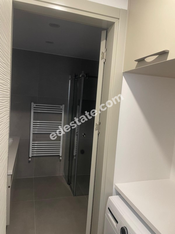 Lefkoşa Batıkent Bölgesinde Satılık 3+1 Havuzlu Lüks Villa