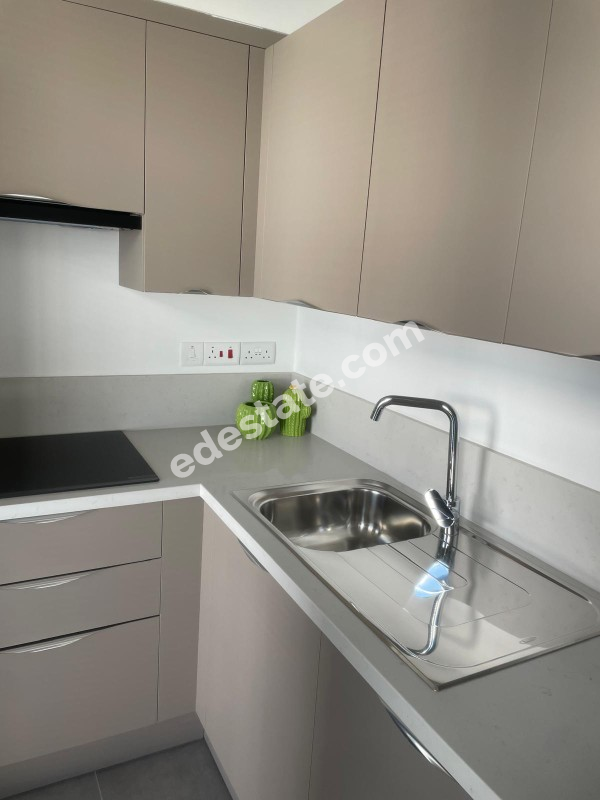 Lefkoşa Batıkent Bölgesinde Satılık 3+1 Havuzlu Lüks Villa