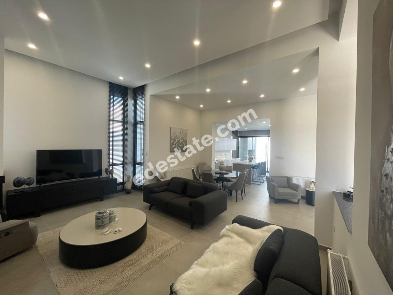 Lefkoşa Batıkent Bölgesinde Satılık 3+1 Havuzlu Lüks Villa