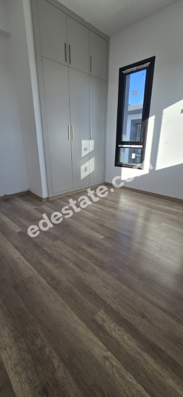 Lefkoşa Yenikent Bölgesinde Hemen Teslim Satılık 3+1 Köşe Villa 