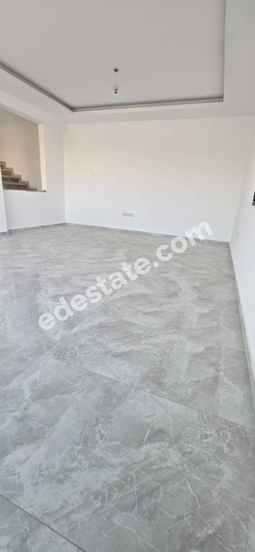 Lefkoşa Yenikent Bölgesinde Hemen Teslim Satılık 3+1 Köşe Villa 