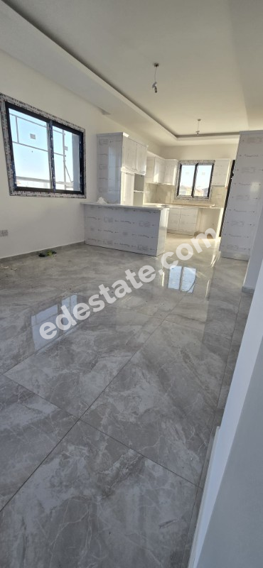 Lefkoşa Yenikent Bölgesinde Hemen Teslim Satılık 3+1 Köşe Villa 