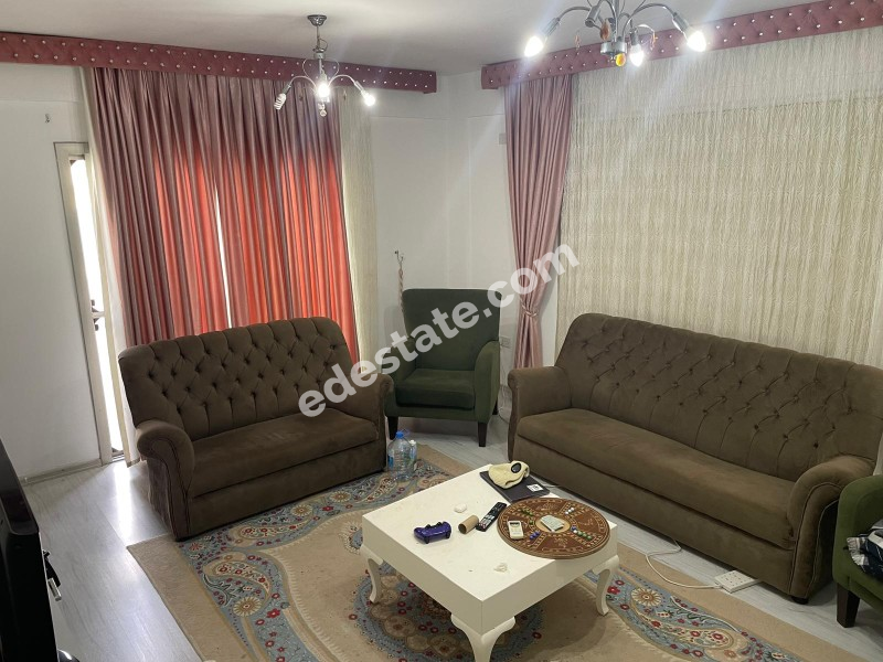 Lefkoşa Gönyeli Bölgesinde Full Eşyalı 3+1 Satılık ZEMİN KAT BAHÇELİ Daire
