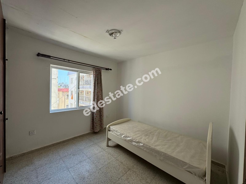 Mağusa Gülseren Bölgesinde Full Eşyalı Kiralık 3+1 Daire