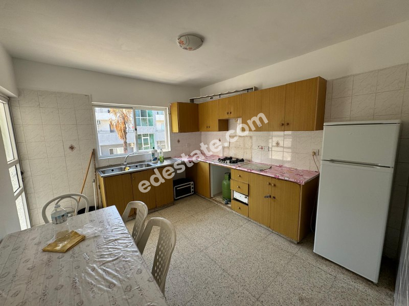 Mağusa Gülseren Bölgesinde Full Eşyalı Kiralık 3+1 Daire