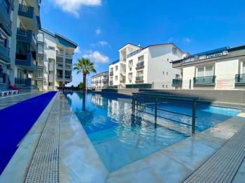 Didim'de Site İçinde Deniz Manzaralı Yazlık