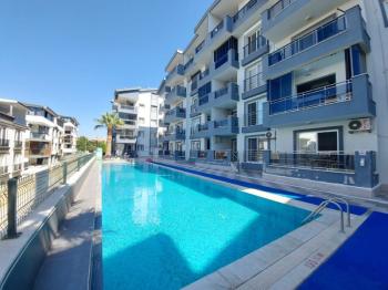 Didim'de Site İçinde Deniz Manzaralı Yazlık