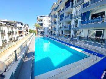 Didim'de Site İçinde Deniz Manzaralı Yazlık