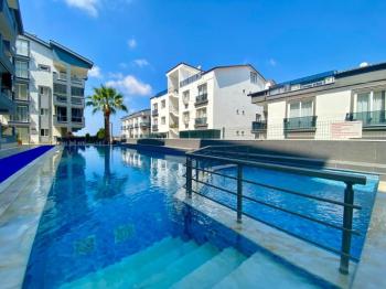 Didim'de Site İçinde Deniz Manzaralı Yazlık