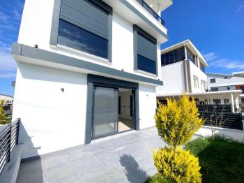 Didim Şehir Merkezine Yakın Satılık Villa