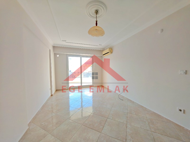 Didim Yeni Mahalle'de Geniş Balkonlu 1+1 Satılık Daire