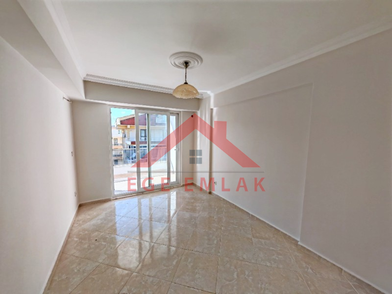 Didim Yeni Mahalle'de Geniş Balkonlu 1+1 Satılık Daire