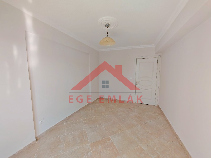 Didim Yeni Mahalle'de Geniş Balkonlu 1+1 Satılık Daire