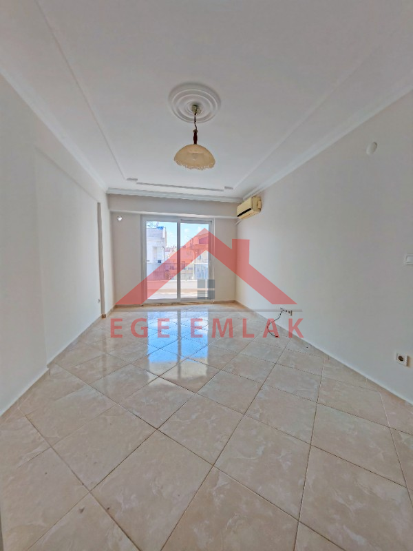 Didim Yeni Mahalle'de Geniş Balkonlu 1+1 Satılık Daire