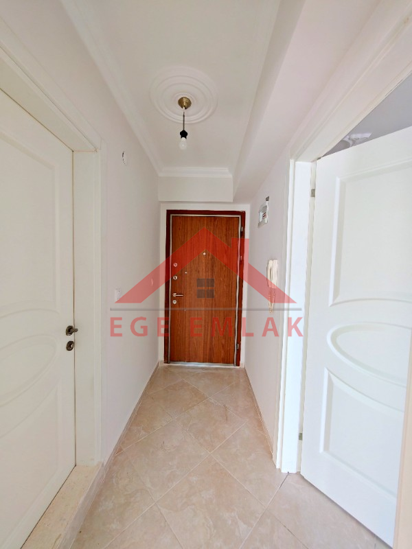 Didim Yeni Mahalle'de Geniş Balkonlu 1+1 Satılık Daire