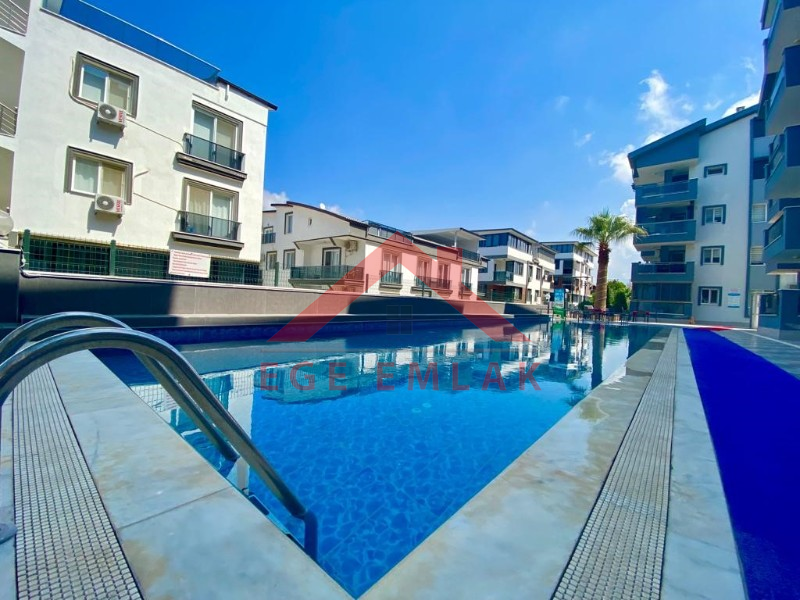 Didim'de Site İçinde Deniz Manzaralı Yazlık