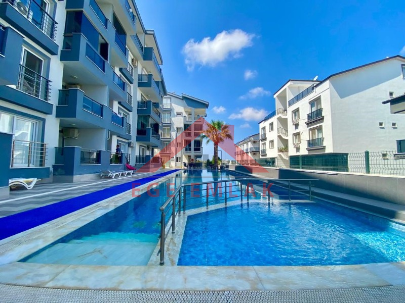 Didim'de Site İçinde Deniz Manzaralı Yazlık