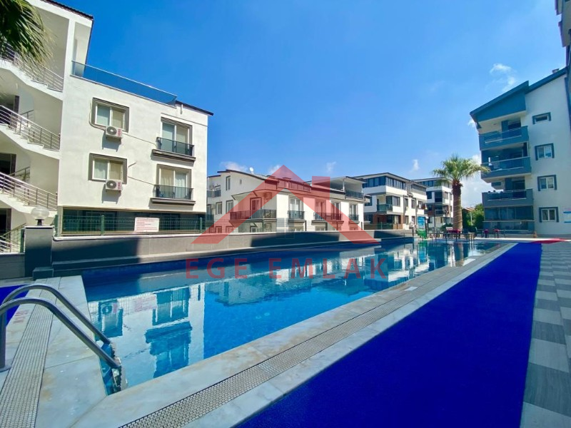 Didim'de Site İçinde Deniz Manzaralı Yazlık