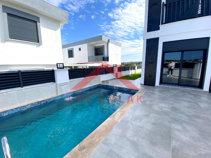 Didim'de Satılık Tam Müstakil Villa