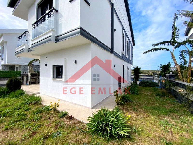 Didim'de Satılık 5+1 Ayrı Mutfaklı Villa
