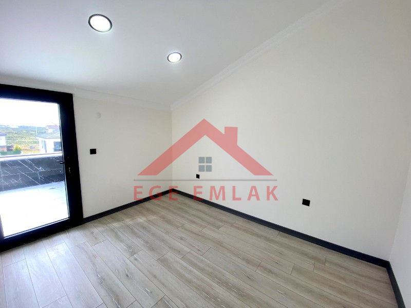 Didim'de Satılık 5+1 Ayrı Mutfaklı Villa