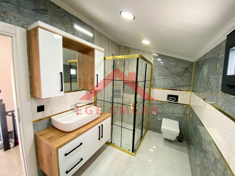 Didim'de Satılık 5+1 Ayrı Mutfaklı Villa