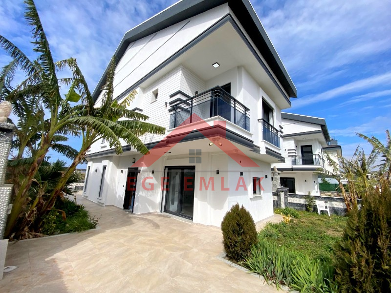 Didim'de Satılık 5+1 Ayrı Mutfaklı Villa