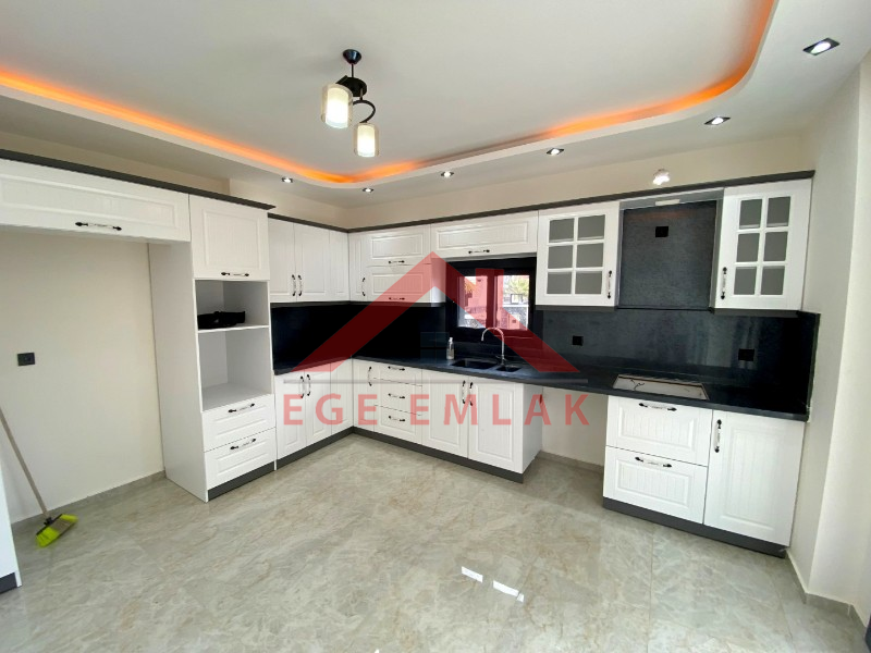 Didim'de Satılık 5+1 Ayrı Mutfaklı Villa