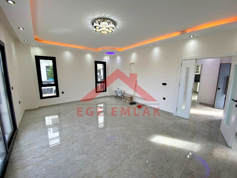 Didim'de Satılık 5+1 Ayrı Mutfaklı Villa