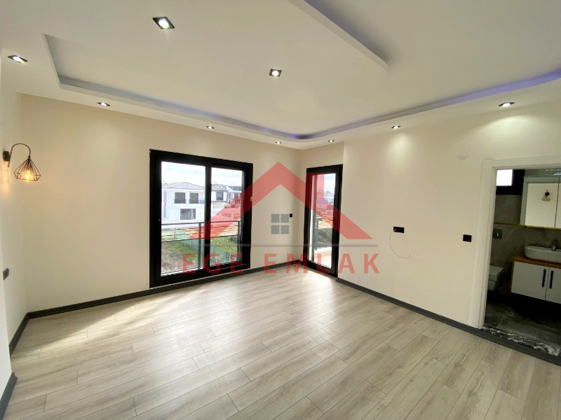 Didim'de Satılık 5+1 Ayrı Mutfaklı Villa