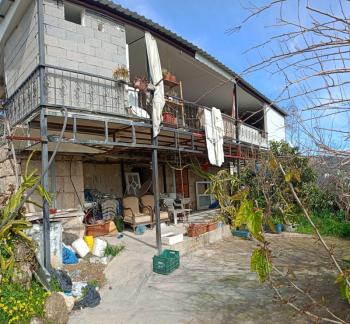Elmas’tan Mezitli Çevlik’te Doğa Ve Deniz Manzaralı Köy Evi