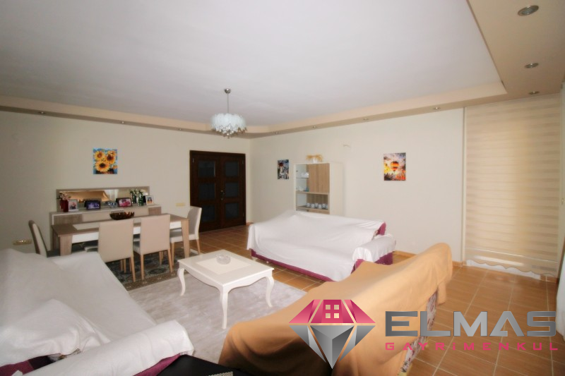 Elmas’tan Menderes’te Full Eşyalı Deniz Manzaralı Geniş 4+1