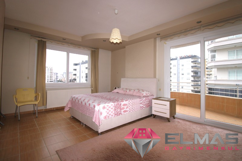 Elmas’tan Menderes’te Full Eşyalı Deniz Manzaralı Geniş 4+1