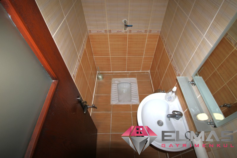 Elmas’tan Menderes’te Full Eşyalı Deniz Manzaralı Geniş 4+1