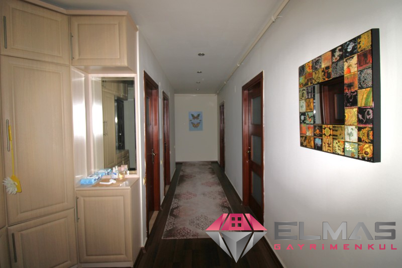 Elmas’tan Menderes’te Full Eşyalı Deniz Manzaralı Geniş 4+1