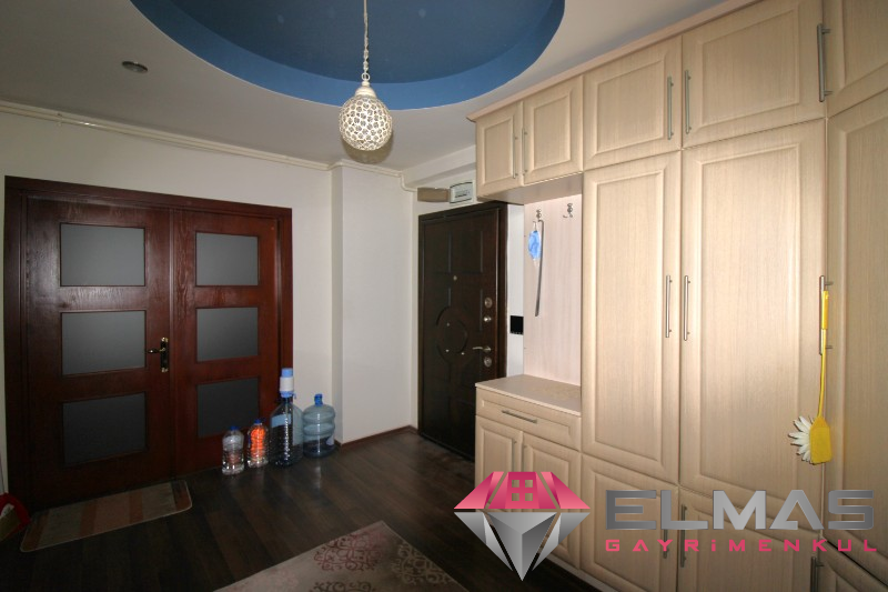 Elmas’tan Menderes’te Full Eşyalı Deniz Manzaralı Geniş 4+1