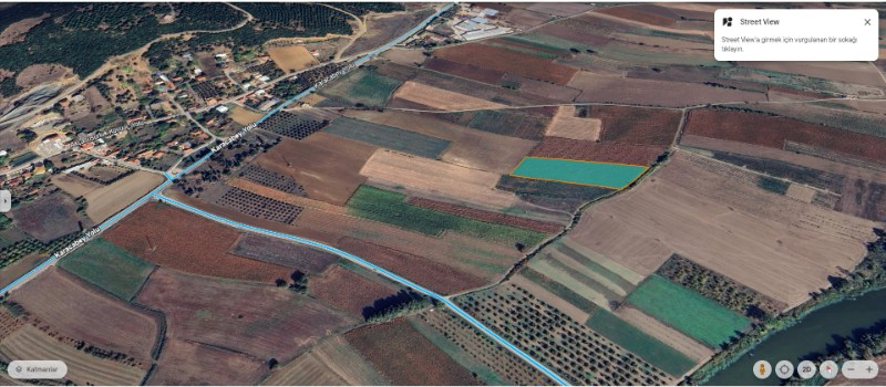 DijitalEmlak'tan Karacabey Akçasusurluk Köyüne Yakın Yola Cepheli Satılık Yatırımlık 9.100 m2 Kıymetli Arazi.