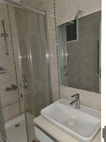 Beylikdüzü Kavaklı Mah. Harika Lokasyonda Çift Banyolu Kiralık 2+1 Daire!